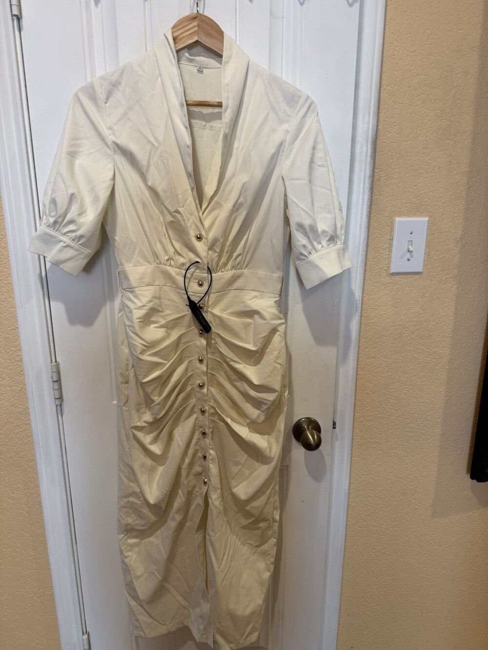 Modesees Ivory Ruched Button Front Puff Sleeve Midi Dress NWT Large - Picture 4 of 13
